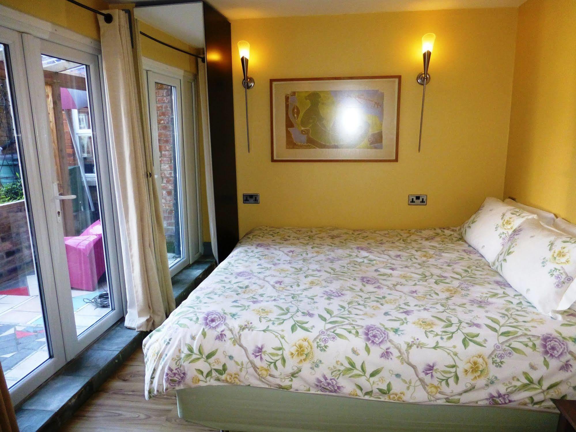 The Hotel Continental Харуич Екстериор снимка