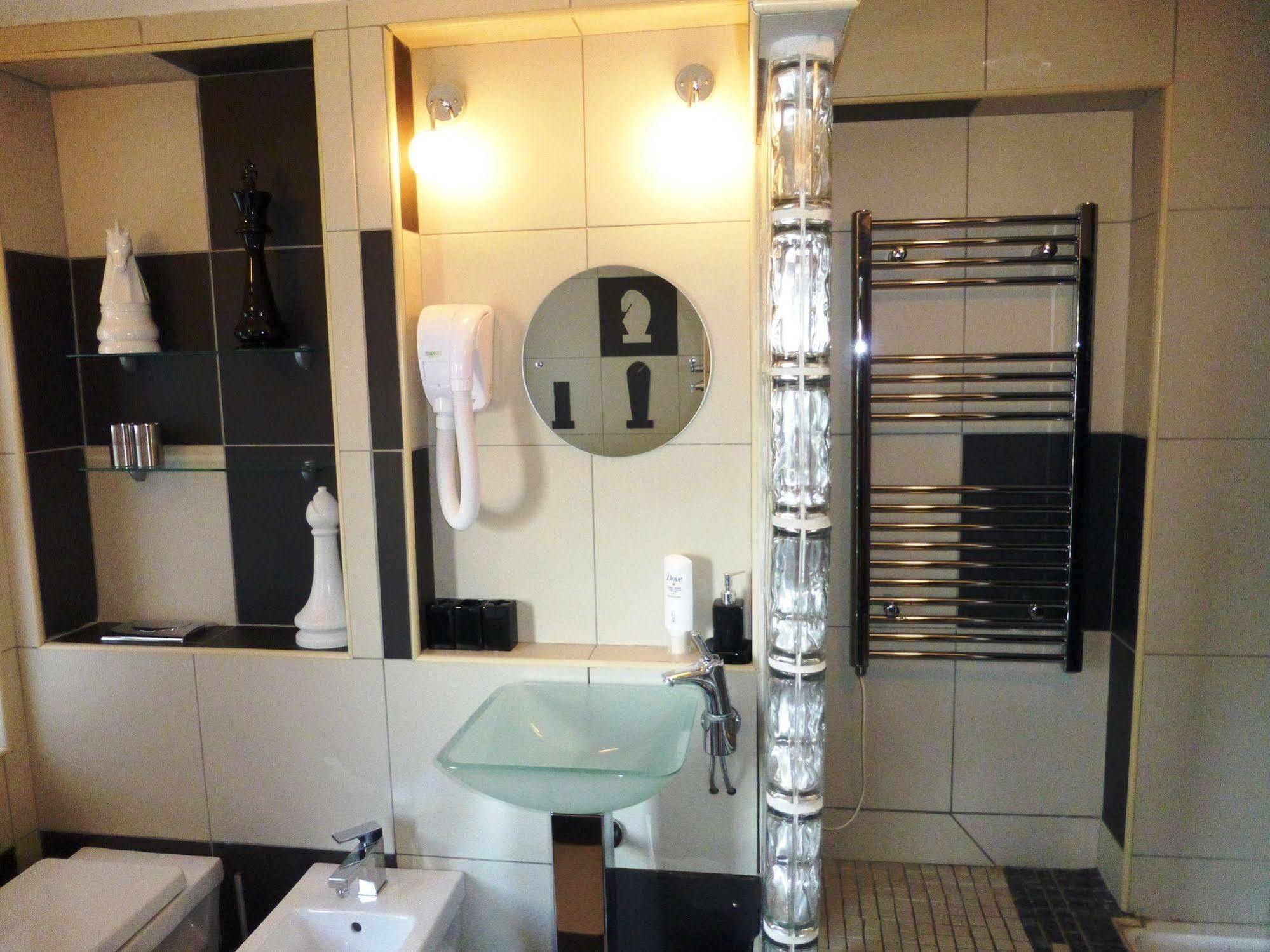 The Hotel Continental Харуич Екстериор снимка