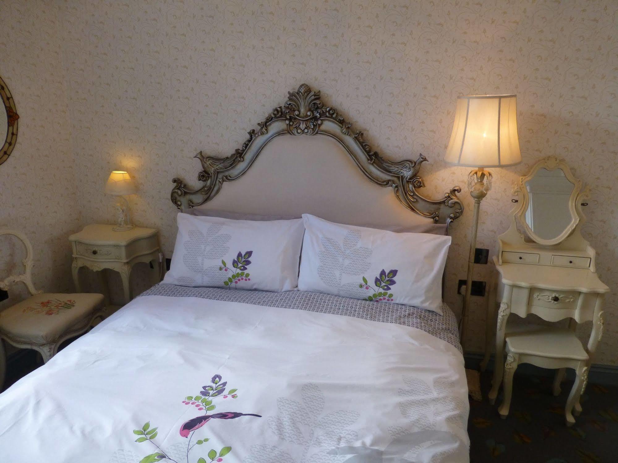 The Hotel Continental Харуич Екстериор снимка
