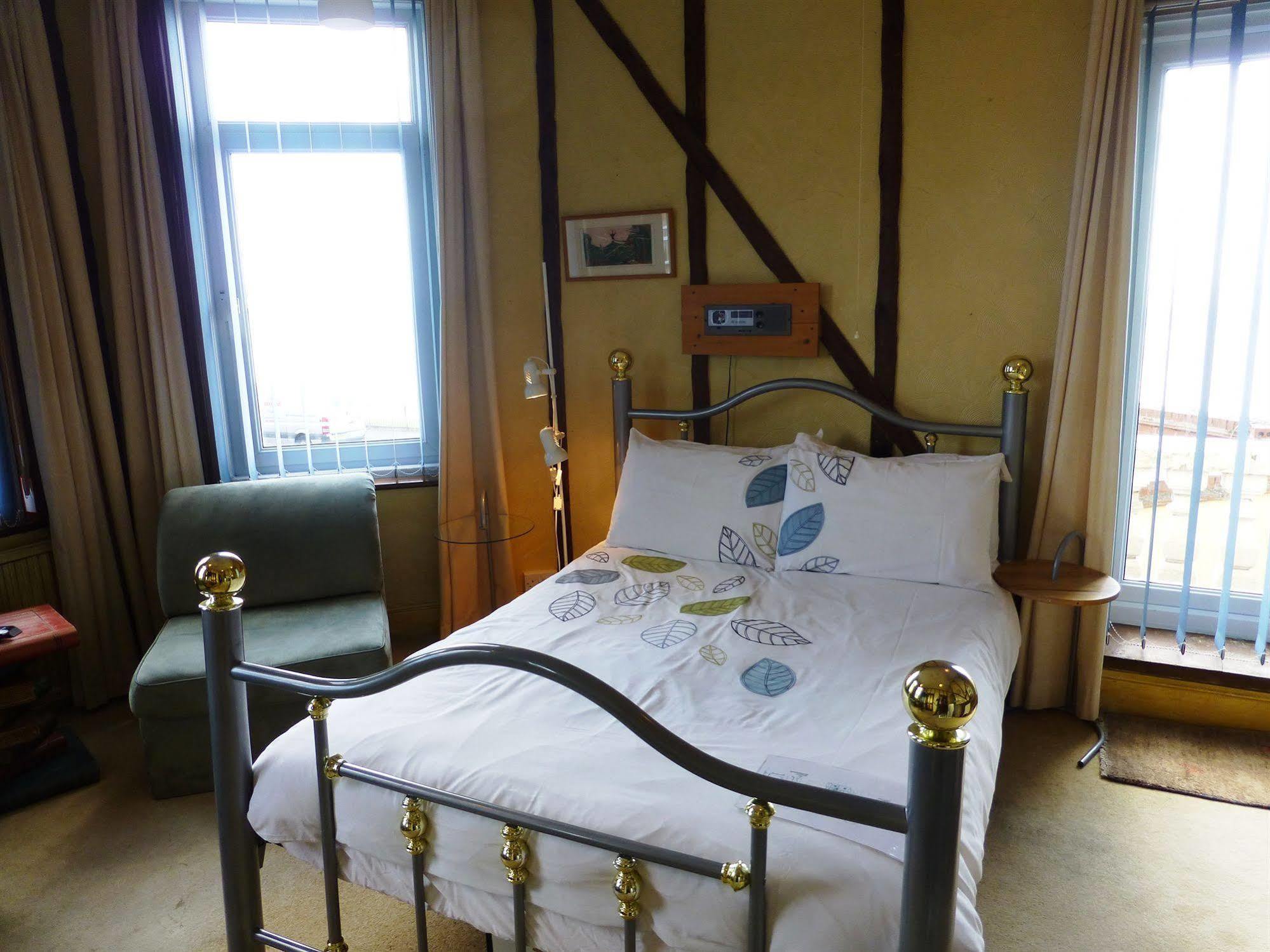 The Hotel Continental Харуич Екстериор снимка